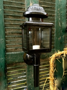 Outdoor lighting for the front door, Coach lamp, Green!!!