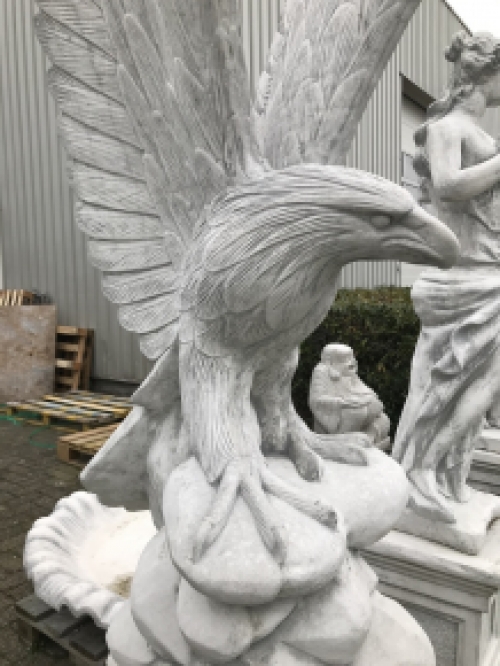 Eagle statue, garden statue, very large, animal statue on pedestal, stone