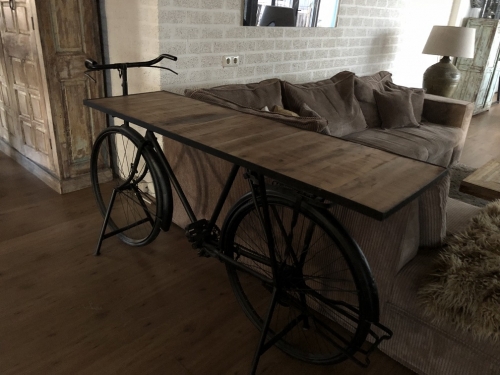 Beautiful side table, bicycle metal with wooden table top, very special and cool!!