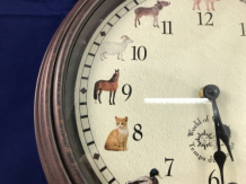 Clock with animals, they also make sounds!