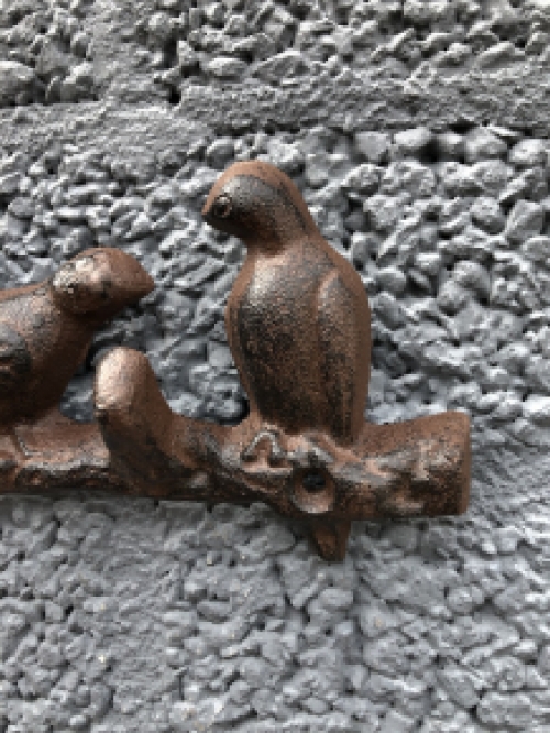 Beautiful branch with birds, cast iron with 5 coat hooks.