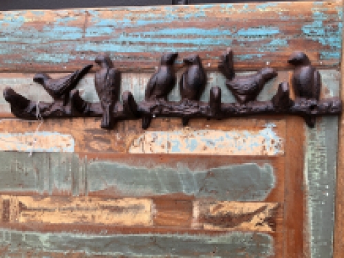 Beautiful branch with birds, cast iron with 5 coat hooks.