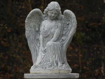 Statue Engel mit Flügeln - detailliert - Stein