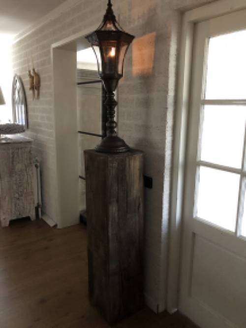 Beautiful ornate storm lantern, metal, brass, bronze look with glass, very beautiful!!