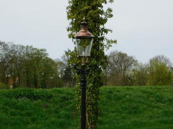 Gartenlampe, gusseiserner Laternenpfahl mit Schirm, klassisch