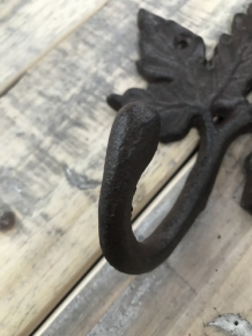 Coat hook with maple leaf, cast iron coat rack in antique brown