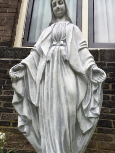 Moeder Maria / Mother Mary, groot vol stenen beeld, PRACHTIG.