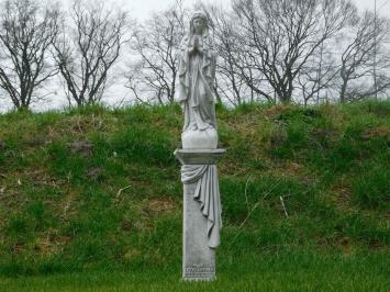 Maria auf Sockel mit griechischem Monogramm - 160 cm - Stein