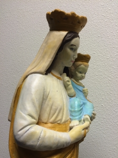 Mary with child, beautiful full stone statue in color!!