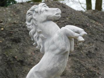 Horse on pedestal - 150 cm - Stone