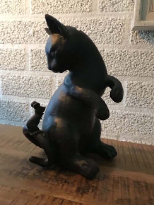 Skulptur: Katze + Maus als Sparschwein