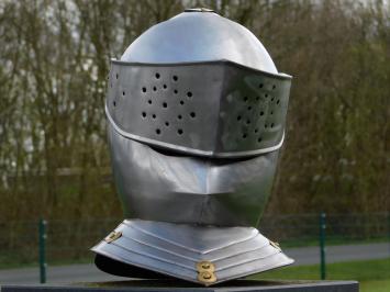 Knight's helmet - Metal - Polished and Oiled