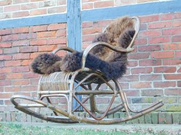 Eenmalig: Vintage Schommelstoel - Handgemaakt - Riet - Incl. Grizzly Plaid