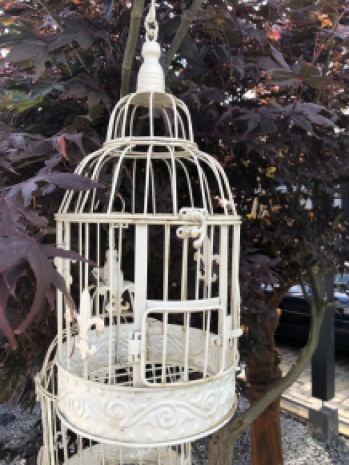 Set of beautiful round white metal bird cages, very beautiful in design!!