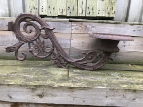 Large cast iron wall sconce, very heavy, top quality!