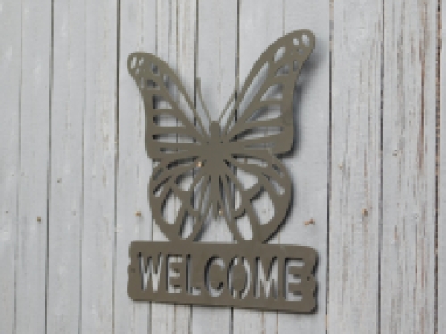 Wandornament 'Welcome' met vlinder - metaal