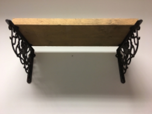 Pair of beautiful shelf supports - shelf supports ENGEL motif, cast iron-small